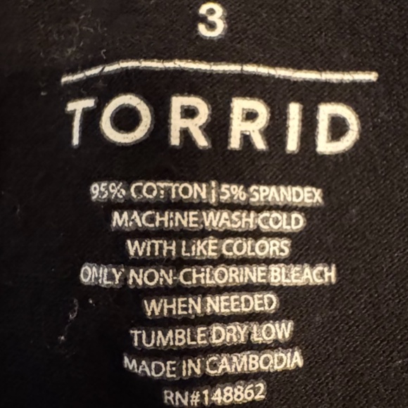 Torrid Daisy Print Pull-On Pants 🌼🖤 - Picture 5 of 6